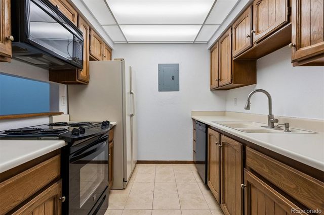 14214 E 1st Drive A01, Aurora, CO 80011
