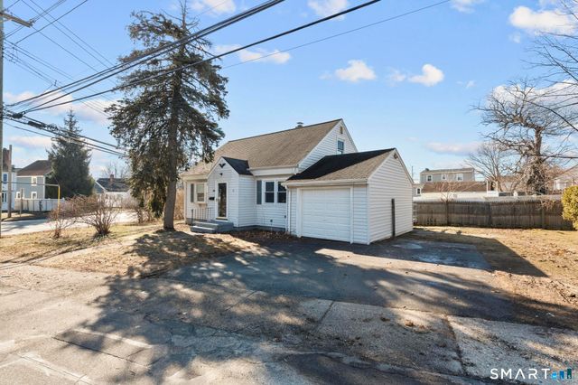 405 Wilcoxson Avenue, Stratford, CT 06614