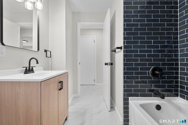 405 Wilcoxson Avenue, Stratford, CT 06614