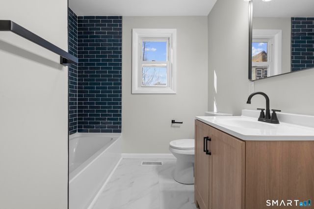 405 Wilcoxson Avenue, Stratford, CT 06614