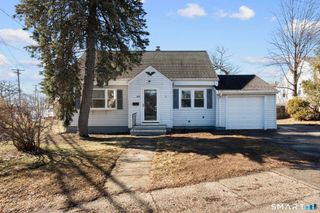 405 Wilcoxson Avenue, Stratford, CT 06614