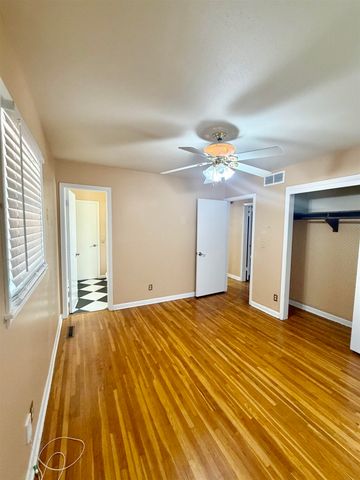 1805 N Woodrow Ct, Wichita, KS 67203