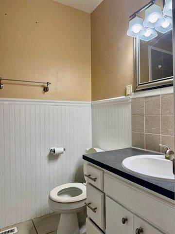 1805 N Woodrow Ct, Wichita, KS 67203