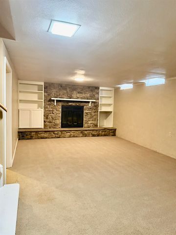 1805 N Woodrow Ct, Wichita, KS 67203