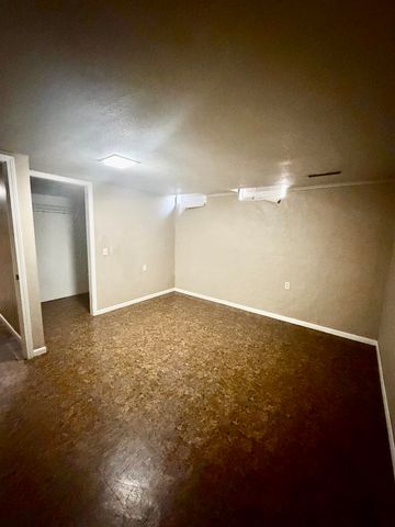 1805 N Woodrow Ct, Wichita, KS 67203