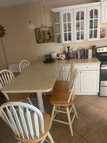 9400 Sunrise Lakes Boulevard 105, Sunrise, FL 33322