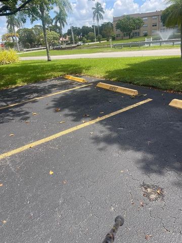 9400 Sunrise Lakes Boulevard 105, Sunrise, FL 33322