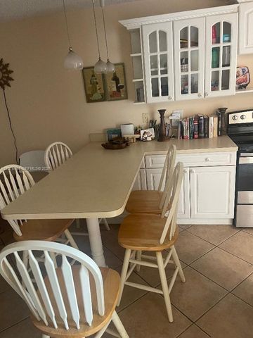 9400 Sunrise Lakes Boulevard 105, Sunrise, FL 33322