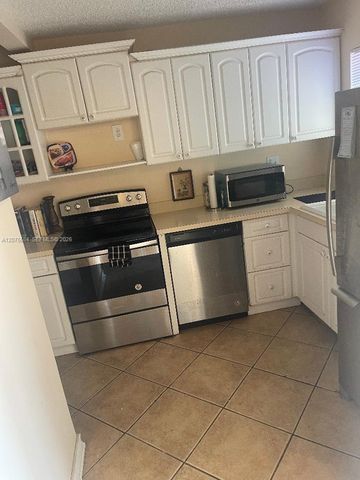 9400 Sunrise Lakes Boulevard 105, Sunrise, FL 33322
