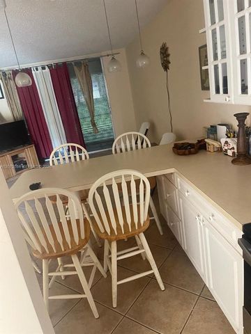 9400 Sunrise Lakes Boulevard 105, Sunrise, FL 33322