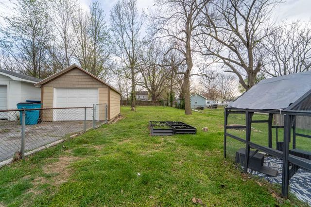 1040 W State Street, Springfield, MO 65806