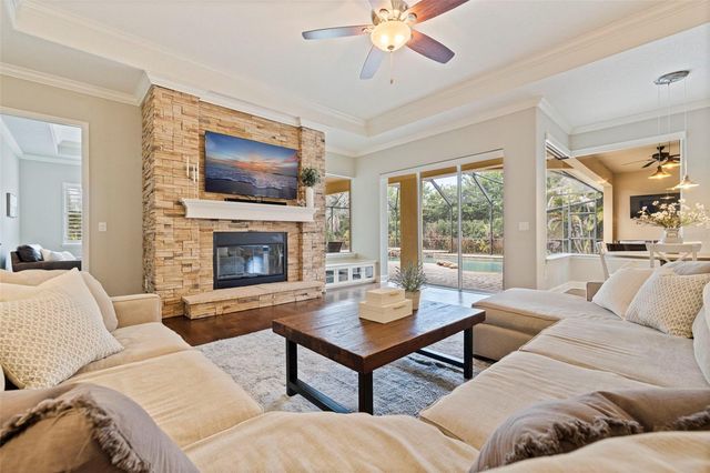 3162 FOXWOOD LANE, Tarpon Springs, FL 34688