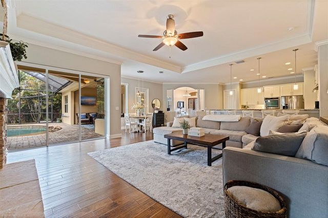 3162 FOXWOOD LANE, Tarpon Springs, FL 34688