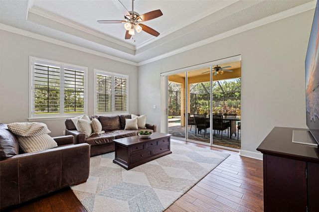 3162 FOXWOOD LANE, Tarpon Springs, FL 34688