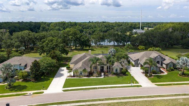 3162 FOXWOOD LANE, Tarpon Springs, FL 34688