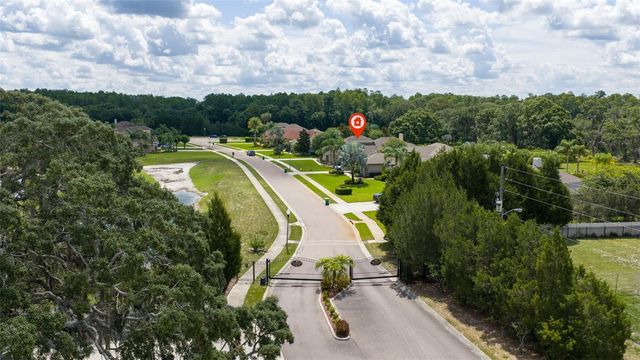 3162 FOXWOOD LANE, Tarpon Springs, FL 34688