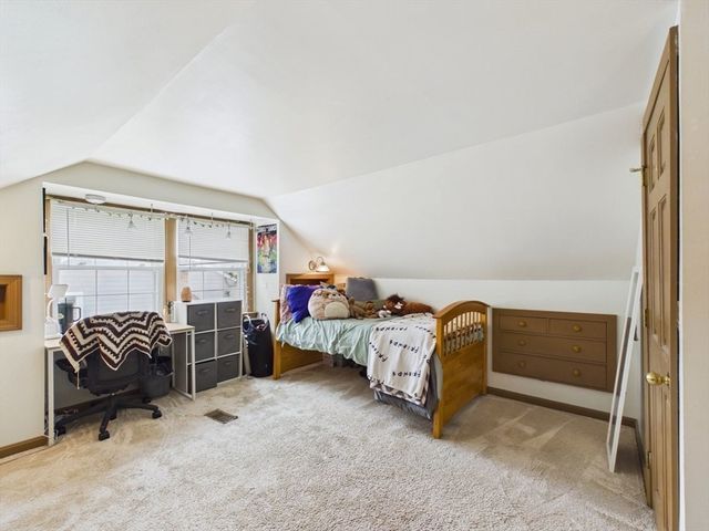 12 Griffin Terr, Weymouth, MA 02190