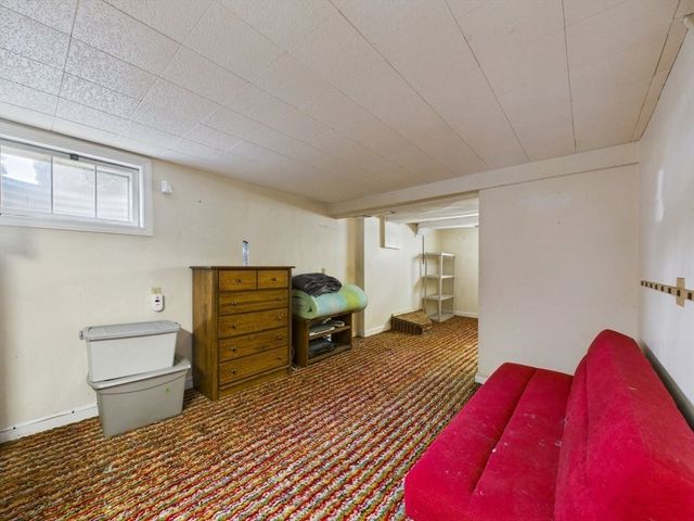 12 Griffin Terr, Weymouth, MA 02190