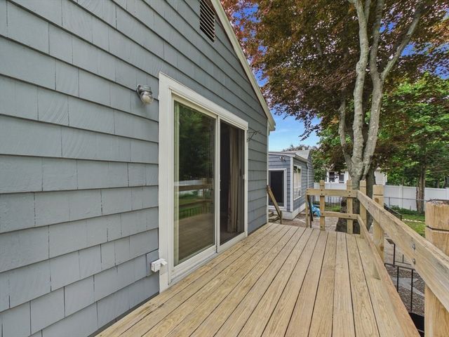 12 Griffin Terr, Weymouth, MA 02190