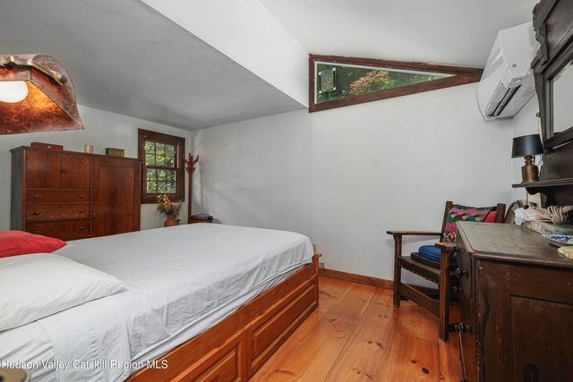 357 Chestnut Hill Road, Woodstock, NY 12498