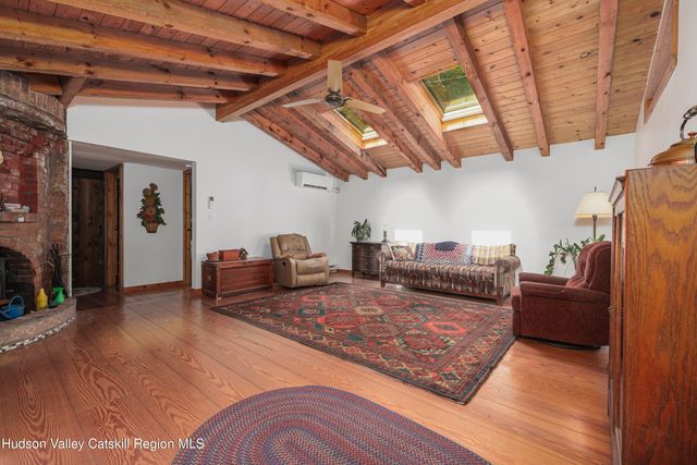 357 Chestnut Hill Road, Woodstock, NY 12498