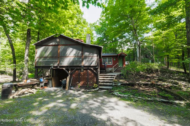 357 Chestnut Hill Road, Woodstock, NY 12498