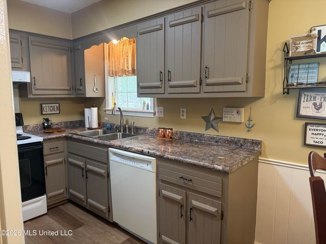 8512 Bridgewood Drive, Southaven, MS 38671