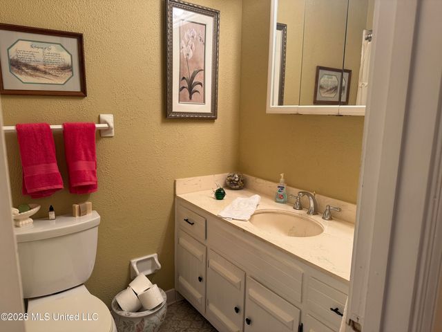 8512 Bridgewood Drive, Southaven, MS 38671