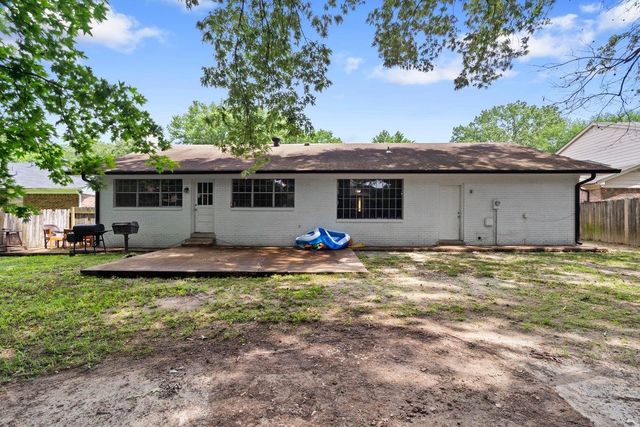 5841 FOXDALE RD, Memphis, TN 38115