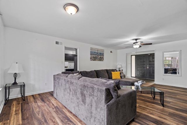 5841 FOXDALE RD, Memphis, TN 38115