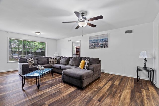 5841 FOXDALE RD, Memphis, TN 38115