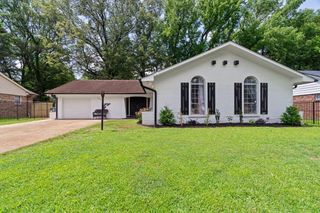5841 FOXDALE RD, Memphis, TN 38115