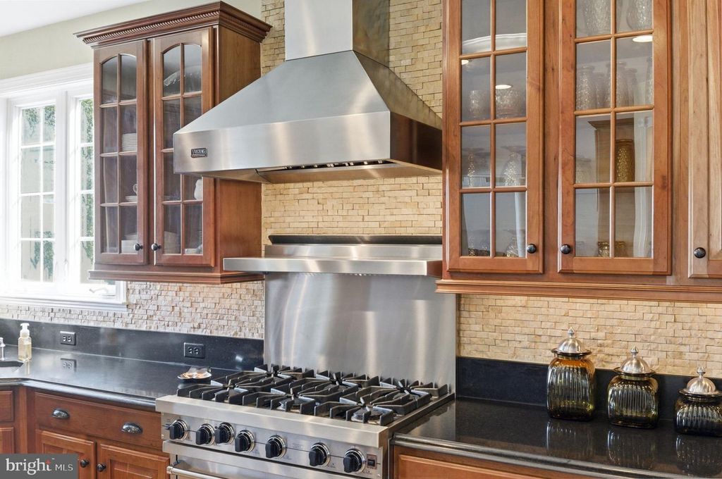 Image 21 of property listing at 5 STONE SPRINGS LN, Middletown, MD 21769