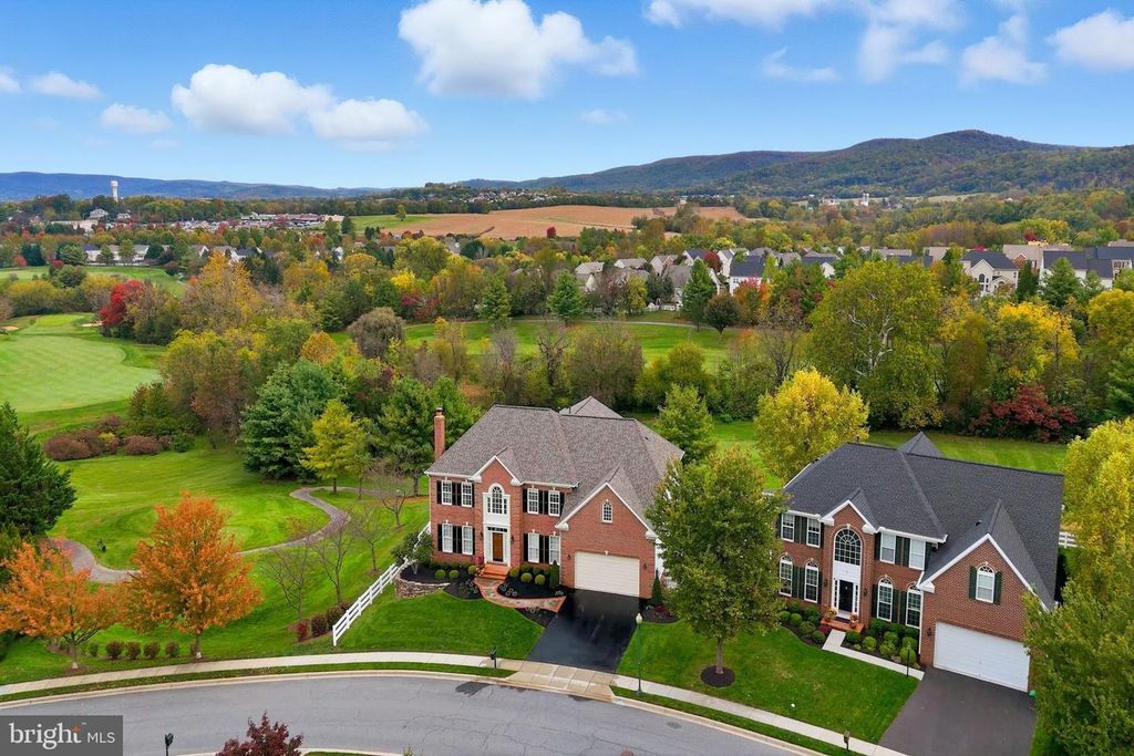 Image 3 of property listing at 5 STONE SPRINGS LN, Middletown, MD 21769