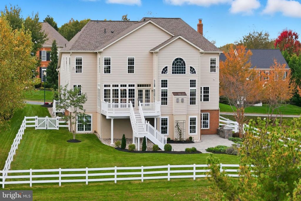 Image 4 of property listing at 5 STONE SPRINGS LN, Middletown, MD 21769