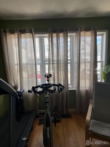 31 Edwin Street, Carteret, NJ 07008