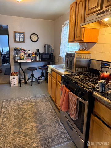 31 Edwin Street, Carteret, NJ 07008