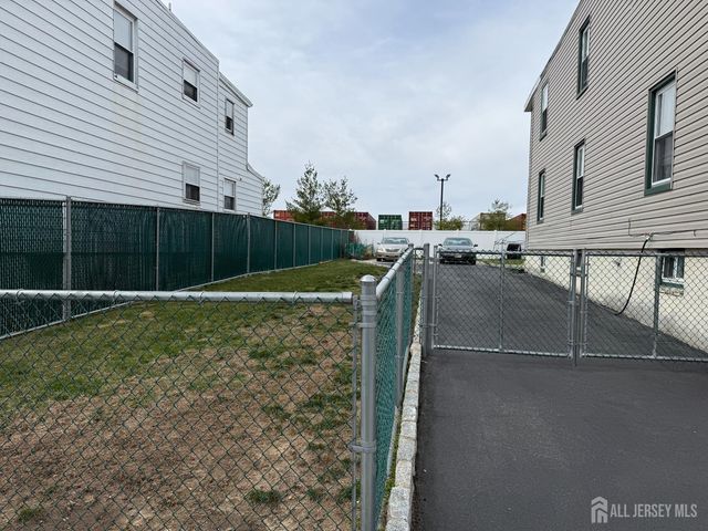 31 Edwin Street, Carteret, NJ 07008