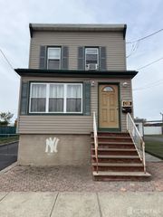 31 Edwin Street, Carteret, NJ 07008