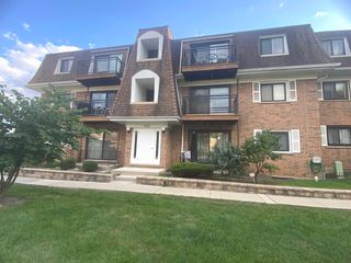 4146 COVE Lane D, Glenview, IL 60025