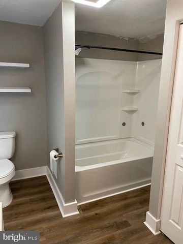 365 SPRINGVALE RD, Red Lion, PA 17356