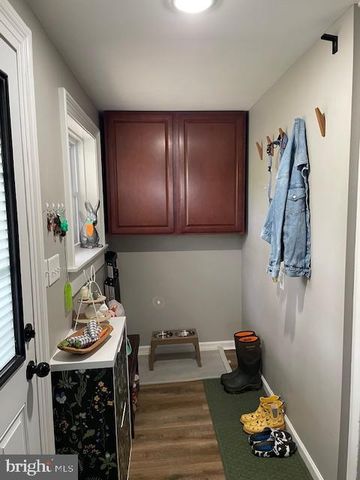 365 SPRINGVALE RD, Red Lion, PA 17356
