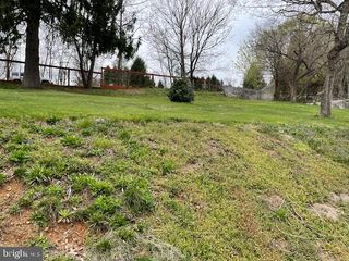 365 SPRINGVALE RD, Red Lion, PA 17356