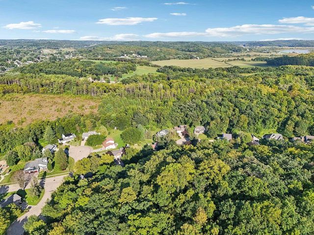 1750 Ludden Drive, Cross Plains, WI 53528