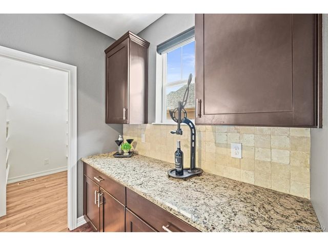 8149 S Blackstone Pkwy, Aurora, CO 80016