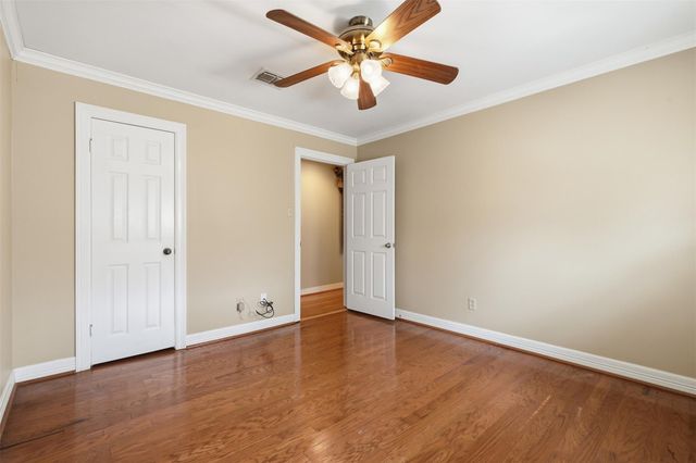 4418 Wigton Drive, Houston, TX 77096