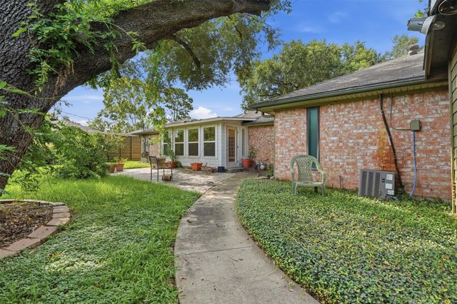 4418 Wigton Drive, Houston, TX 77096