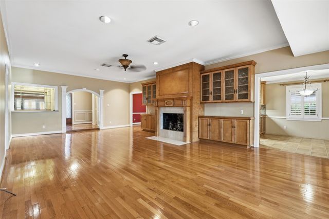 4418 Wigton Drive, Houston, TX 77096