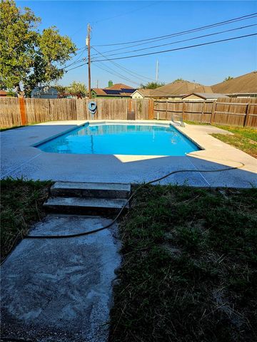 2313 Retta Dr, Corpus Christi, TX 78418