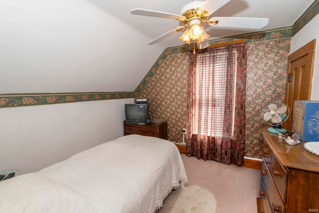 114 W Battell Street, Mishawaka, IN 46545